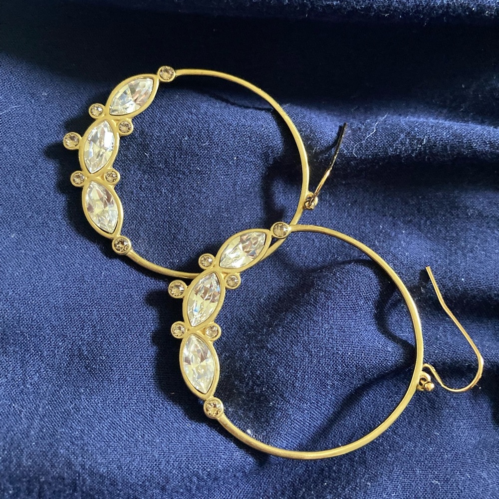 Silpada Swarovski gold tone hoop earrings